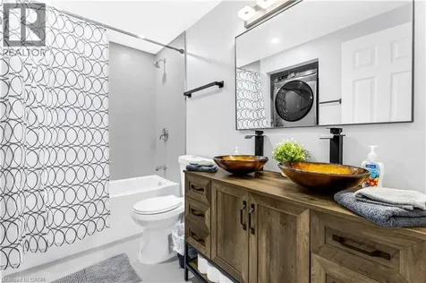 2258 Manchester Drive Burlington ON L7P 3W2