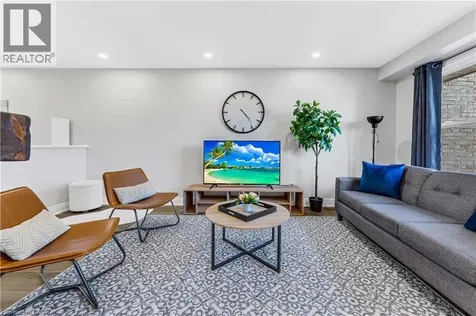 2258 Manchester Drive Burlington ON L7P 3W2