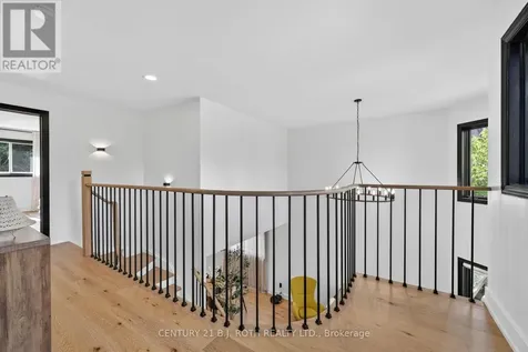 1077 Corrie Street Innisfil (alcona) ON L9S 1T7
