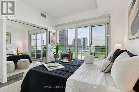 33 Shore Breeze Drive Toronto (mimico) ON M8V 1A1
