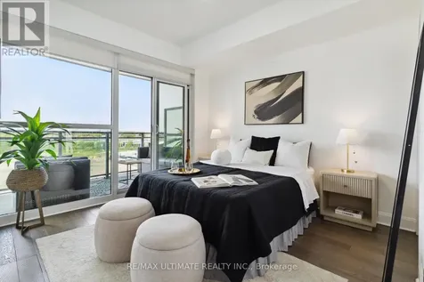33 Shore Breeze Drive Toronto (mimico) ON M8V 1A1