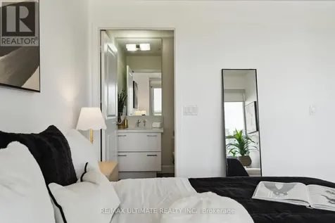 33 Shore Breeze Drive Toronto (mimico) ON M8V 1A1
