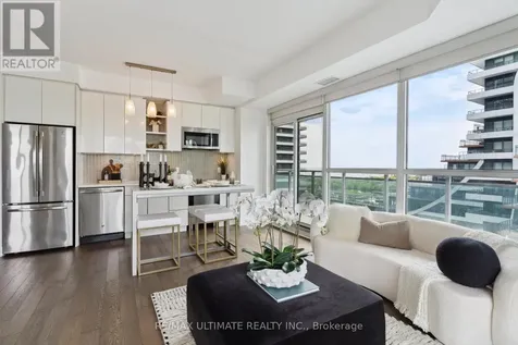 33 Shore Breeze Drive Toronto (mimico) ON M8V 1A1