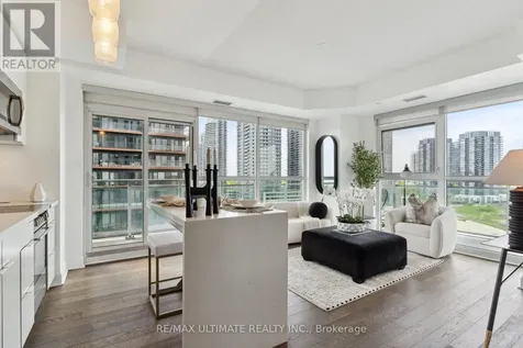 33 Shore Breeze Drive Toronto (mimico) ON M8V 1A1
