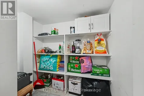 2427 Chasseur Avenue Ottawa ON K1V 8E5