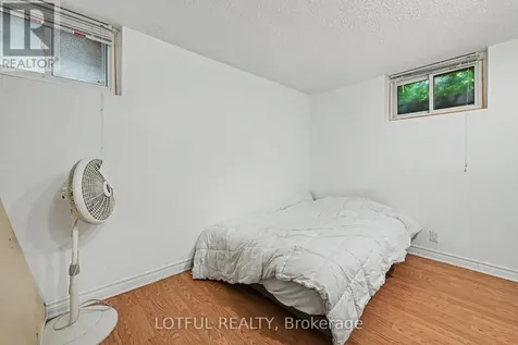 2427 Chasseur Avenue Ottawa ON K1V 8E5