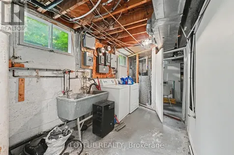 2427 Chasseur Avenue Ottawa ON K1V 8E5