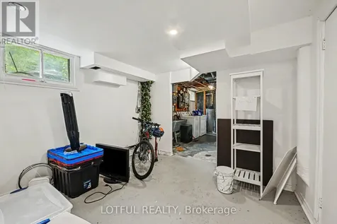 2427 Chasseur Avenue Ottawa ON K1V 8E5