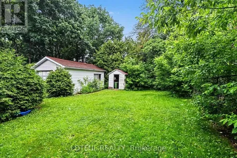 2427 Chasseur Avenue Ottawa ON K1V 8E5