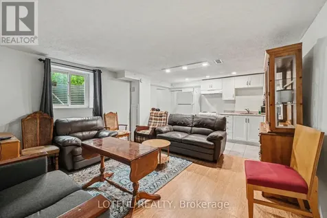 2427 Chasseur Avenue Ottawa ON K1V 8E5