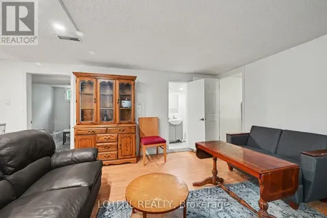 2427 Chasseur Avenue Ottawa ON K1V 8E5