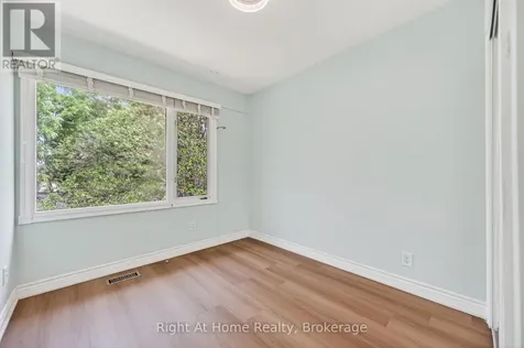 109 Brant Street Oakville (co Central) ON L6K 2Z7