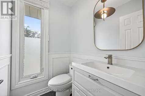 109 Brant Street Oakville (co Central) ON L6K 2Z7