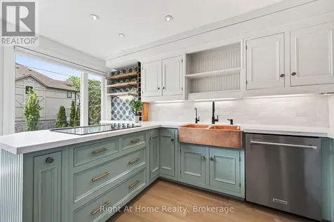 109 Brant Street Oakville (co Central) ON L6K 2Z7