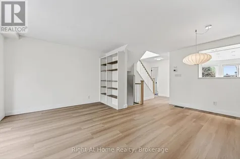 109 Brant Street Oakville (co Central) ON L6K 2Z7