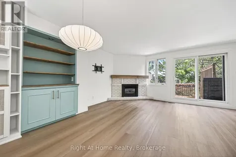 109 Brant Street Oakville (co Central) ON L6K 2Z7