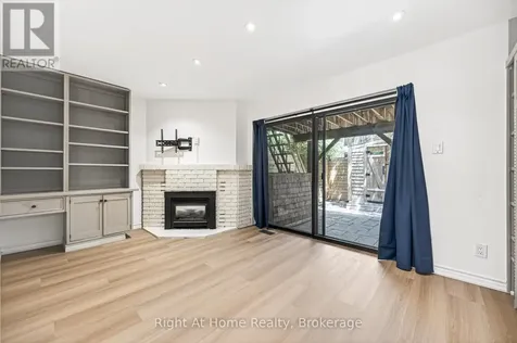 109 Brant Street Oakville (co Central) ON L6K 2Z7