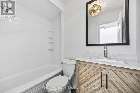 109 Brant Street Oakville (co Central) ON L6K 2Z7