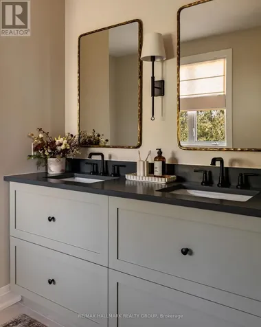 722 Kenny Gordon Avenue Ottawa ON K4M 0X8