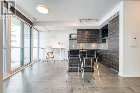 59 Annie Craig Drive Toronto (mimico) ON M8V 0C5