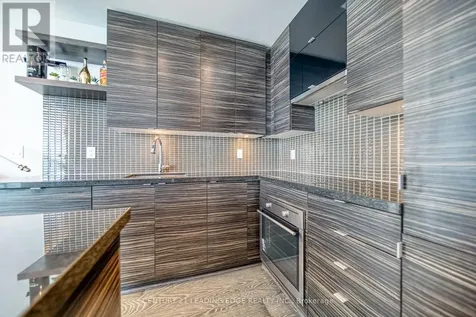 59 Annie Craig Drive Toronto (mimico) ON M8V 0C5