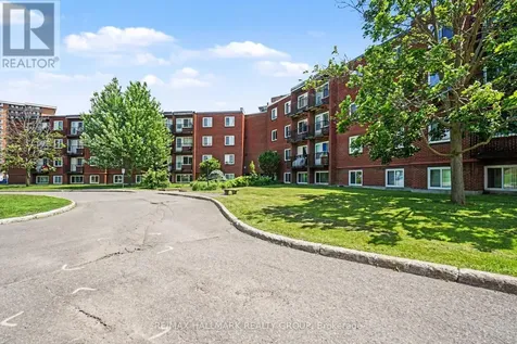 2044 Arrowsmith Drive Ottawa ON K1J 7V8