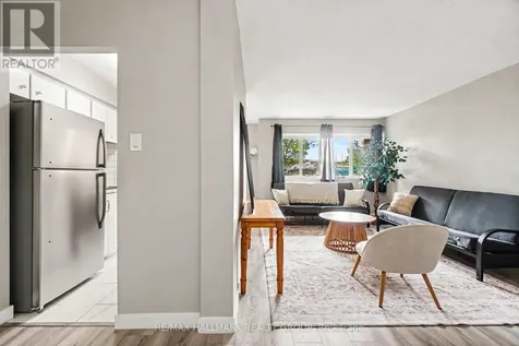 2044 Arrowsmith Drive Ottawa ON K1J 7V8