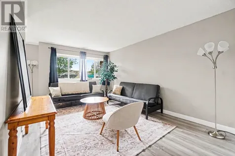 2044 Arrowsmith Drive Ottawa ON K1J 7V8