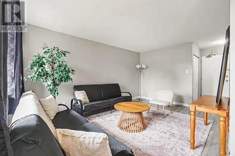 2044 Arrowsmith Drive Ottawa ON K1J 7V8