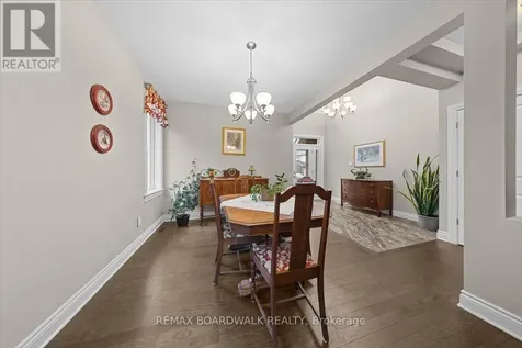 279 Sceptre Way Ottawa ON K2V 0C6