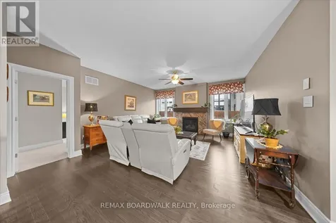 279 Sceptre Way Ottawa ON K2V 0C6