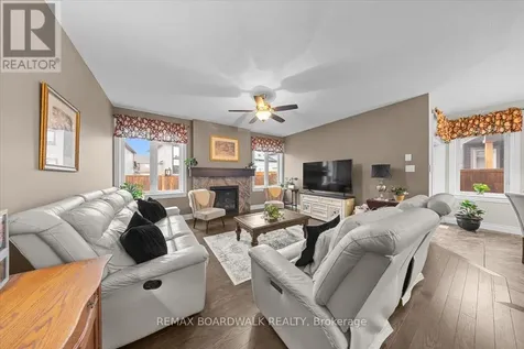279 Sceptre Way Ottawa ON K2V 0C6