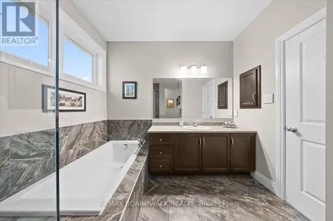 279 Sceptre Way Ottawa ON K2V 0C6