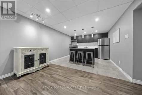 279 Sceptre Way Ottawa ON K2V 0C6