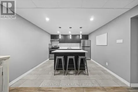 279 Sceptre Way Ottawa ON K2V 0C6
