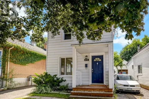 978 Admiral Avenue Ottawa ON K1Z 6L9