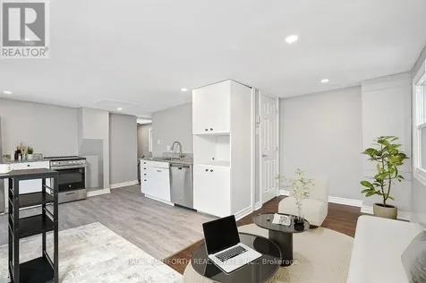 978 Admiral Avenue Ottawa ON K1Z 6L9