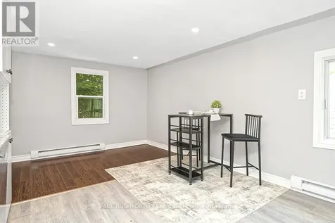 978 Admiral Avenue Ottawa ON K1Z 6L9