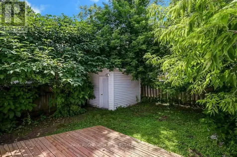 978 Admiral Avenue Ottawa ON K1Z 6L9