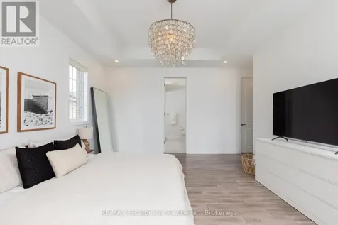 1388 Aymond Crescent Oakville (jm Joshua Meadows) ON L6H 7W9