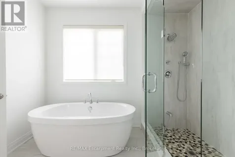 1388 Aymond Crescent Oakville (jm Joshua Meadows) ON L6H 7W9
