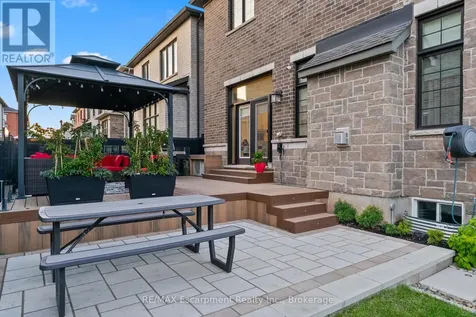 1388 Aymond Crescent Oakville (jm Joshua Meadows) ON L6H 7W9