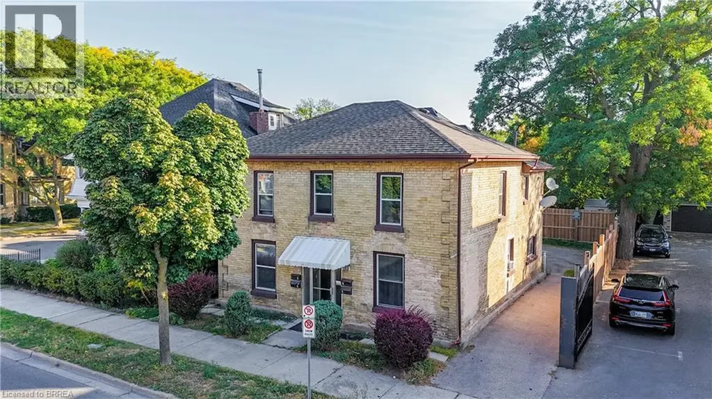 113 Brant Avenue Brantford ON N3T 3H4