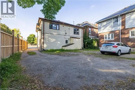 113 Brant Avenue Brantford ON N3T 3H4