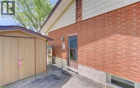 209 Dixie Crescent Waterloo ON N2J 3K9