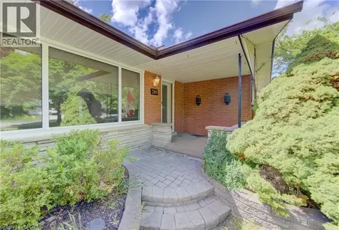 209 Dixie Crescent Waterloo ON N2J 3K9