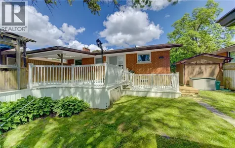 209 Dixie Crescent Waterloo ON N2J 3K9