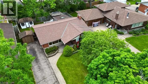 209 Dixie Crescent Waterloo ON N2J 3K9