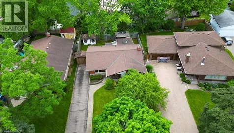 209 Dixie Crescent Waterloo ON N2J 3K9