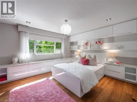 777 Shadeland Avenue Burlington ON L7T 2M2